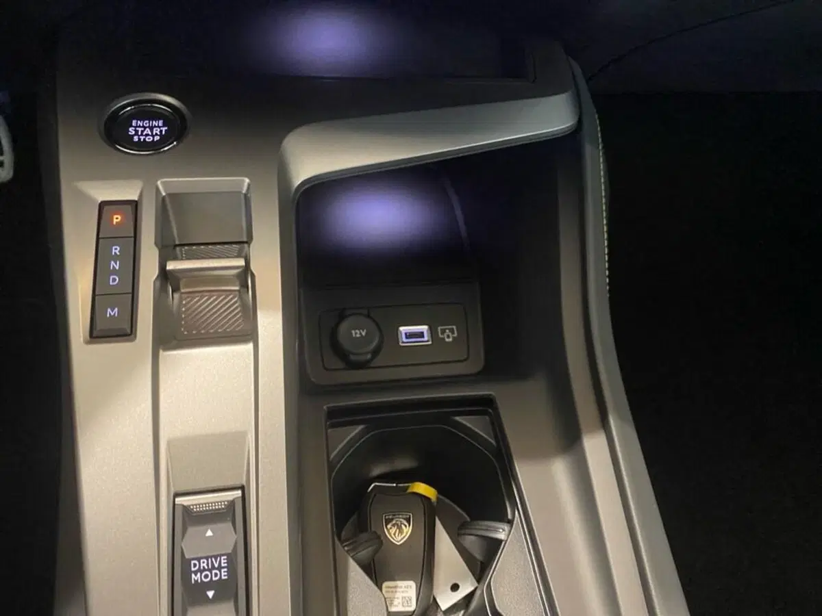 Peugeot 308 SW nuova a Torino (11)