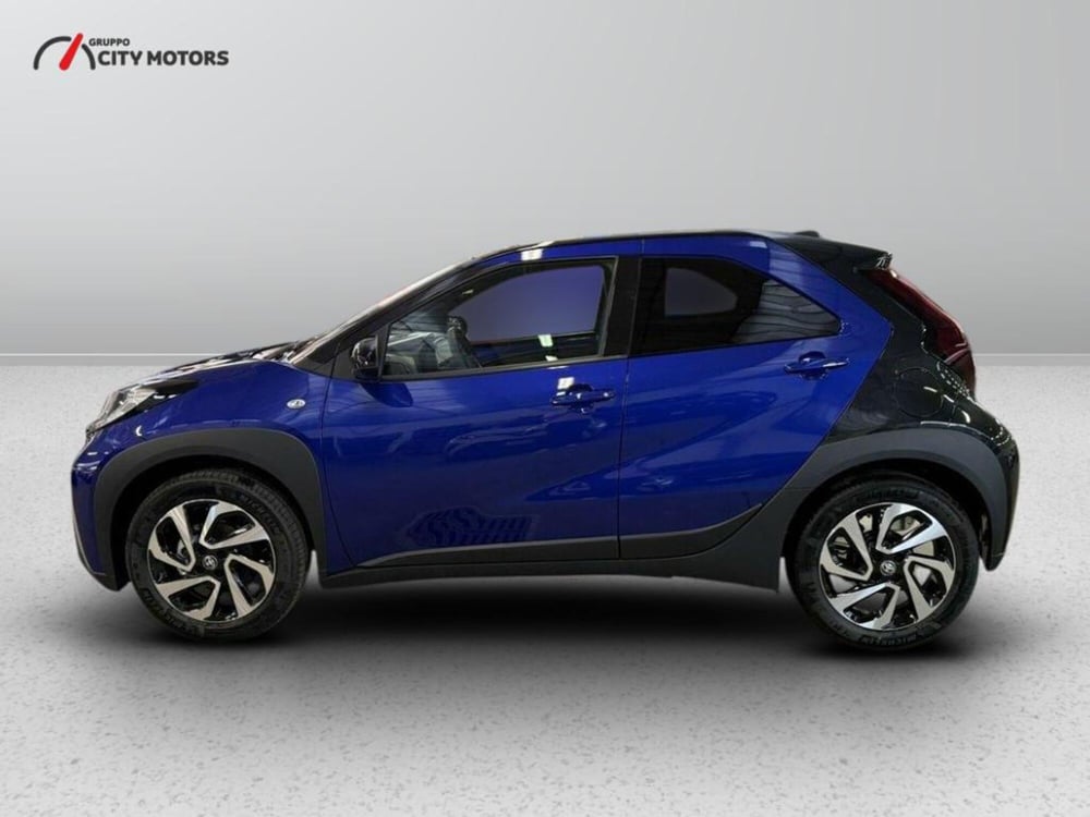 Toyota Aygo X nuova a Monza e Brianza (3)