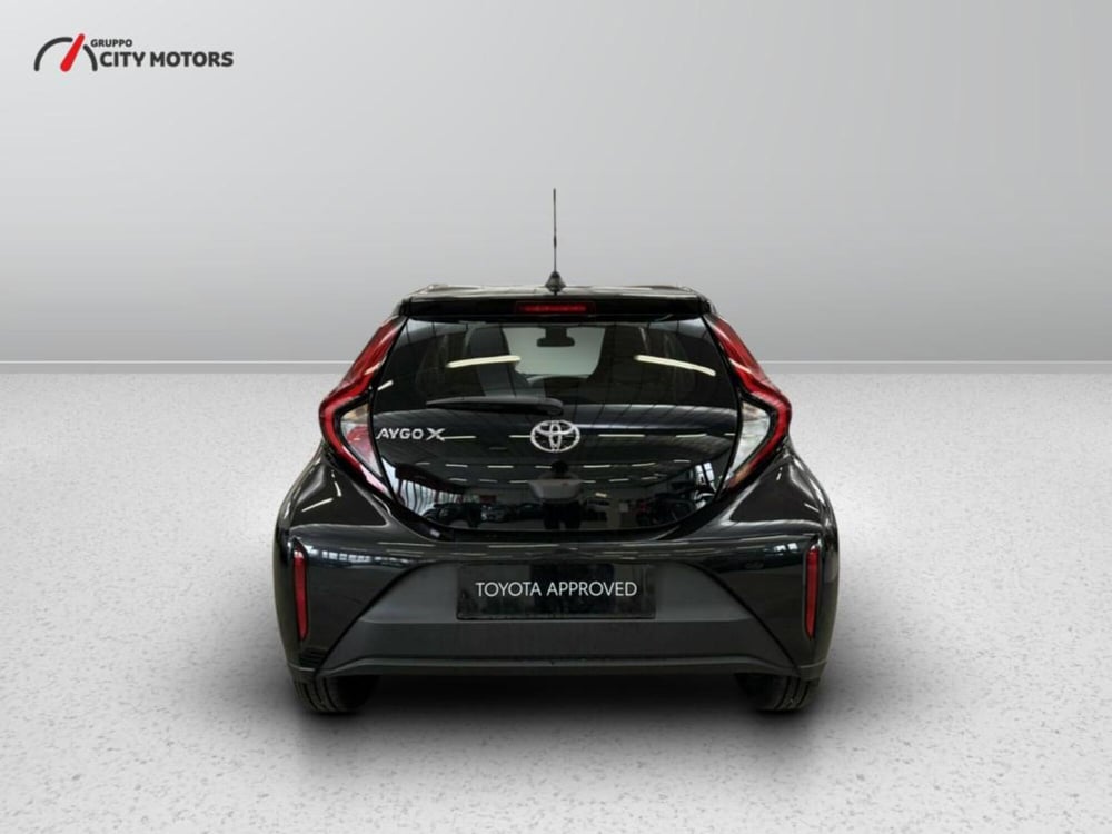 Toyota Aygo X nuova a Monza e Brianza (5)