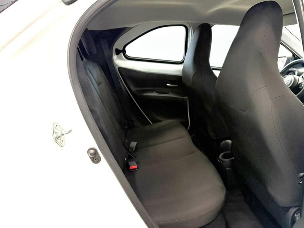 Toyota Aygo X nuova a Monza e Brianza (10)