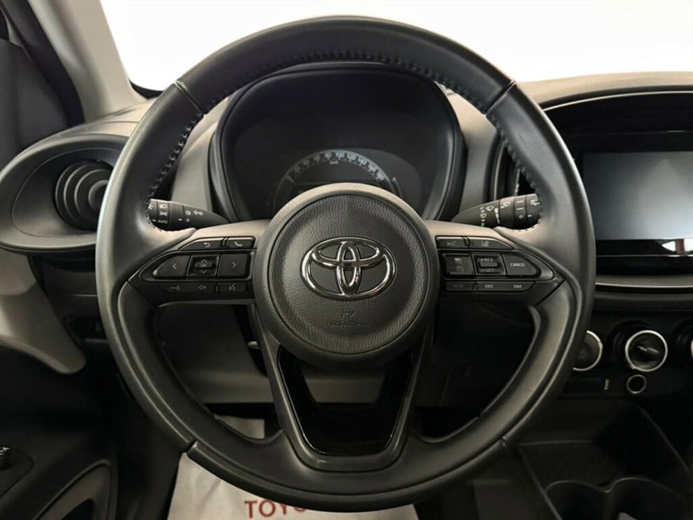 Toyota Aygo X nuova a Monza e Brianza (7)