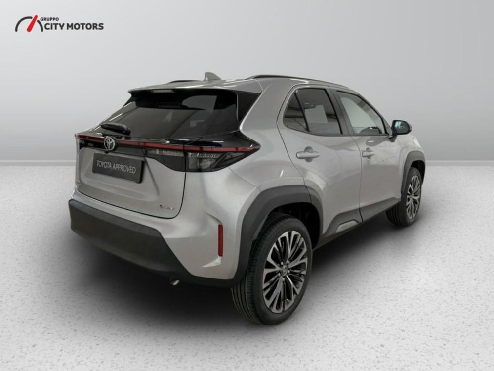 Toyota Yaris Cross nuova a Monza e Brianza (6)