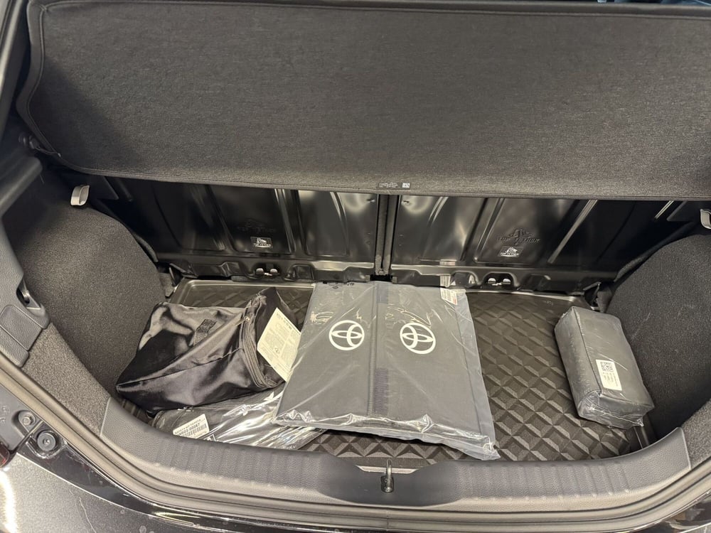 Toyota Aygo X nuova a Como (10)
