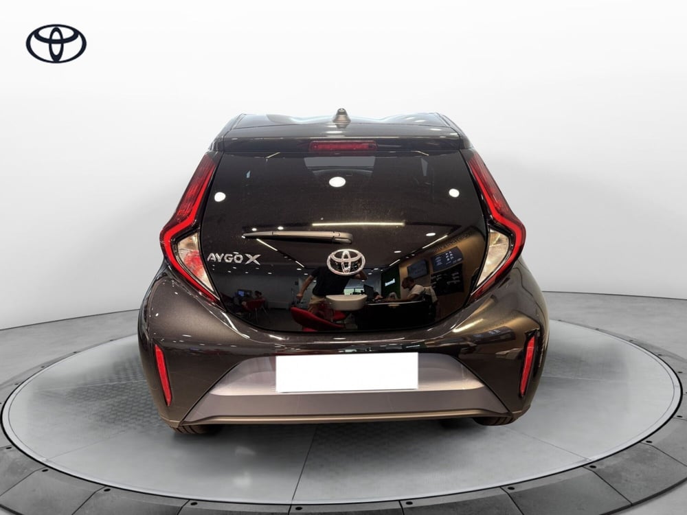 Toyota Aygo X nuova a Como (3)