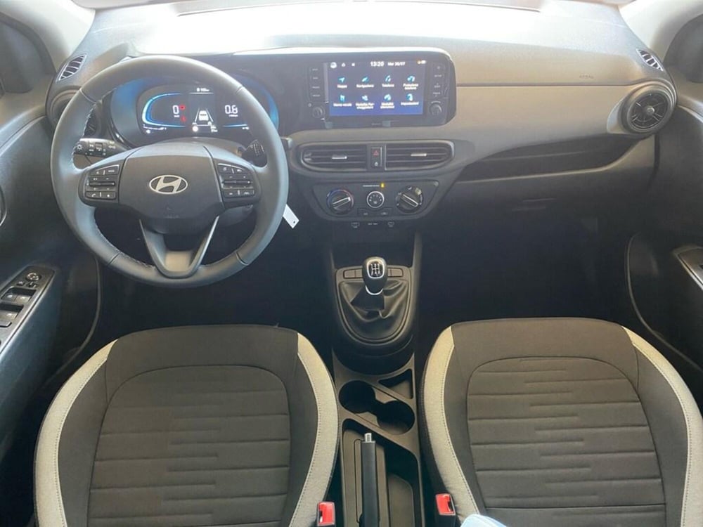 Hyundai i10 nuova a Torino (6)