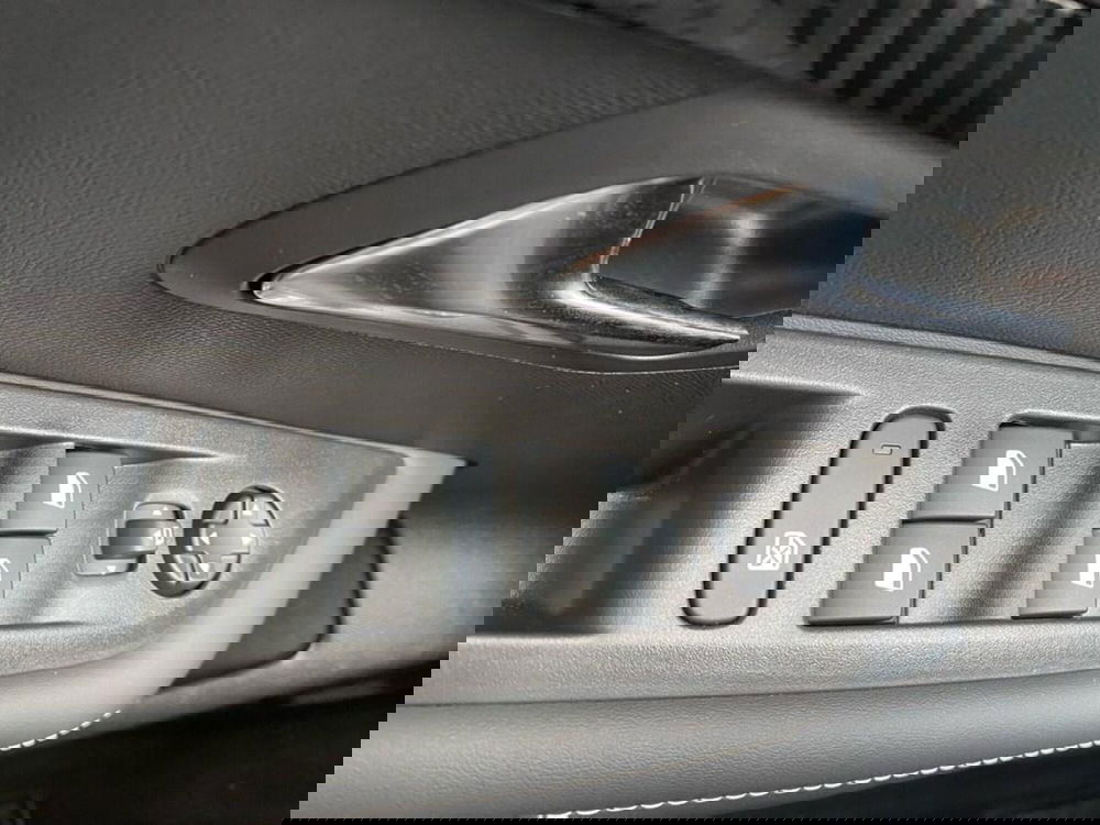 Peugeot 208 nuova a Torino (14)