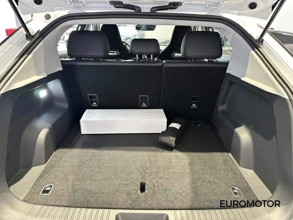 Omoda Omoda 5 SHS-H nuova a Bari (12)
