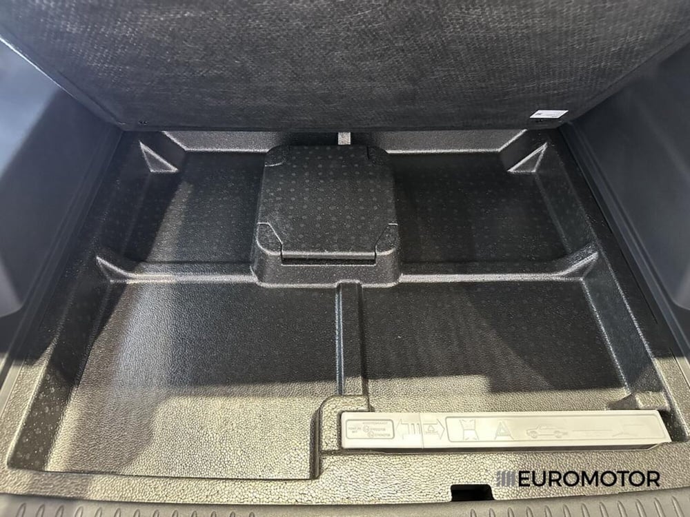 Omoda Omoda 5 SHS-H nuova a Bari (13)
