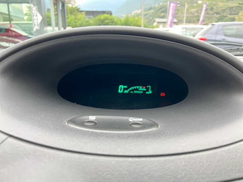 Toyota Yaris usata a Sondrio (9)