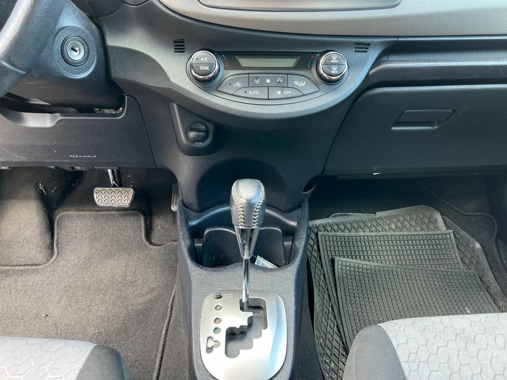 Toyota Yaris usata a Sondrio (14)