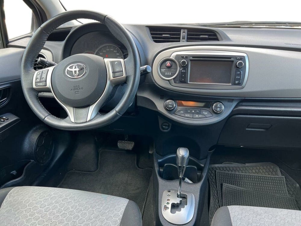 Toyota Yaris usata a Sondrio (8)