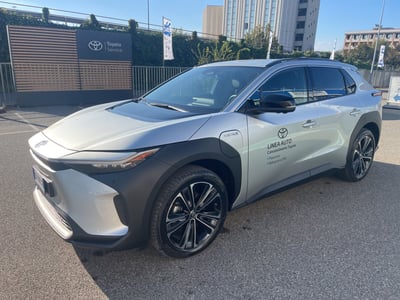 Toyota bZ4X ev Lounge awd-i 218cv nuova a Piacenza