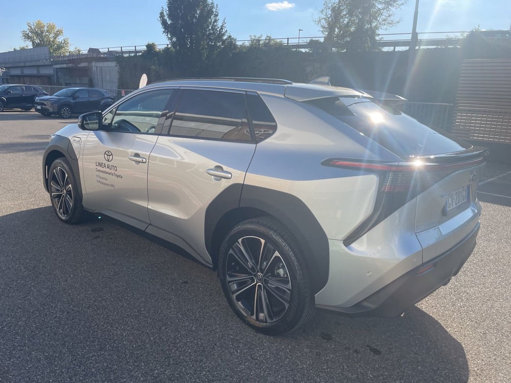 Toyota bZ4X nuova a Piacenza (4)