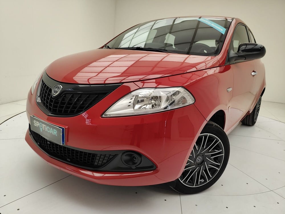 Lancia Ypsilon usata a Como