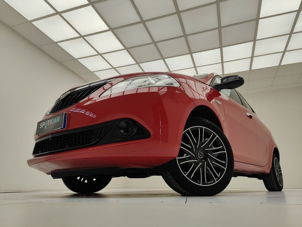 Lancia Ypsilon usata a Como (3)
