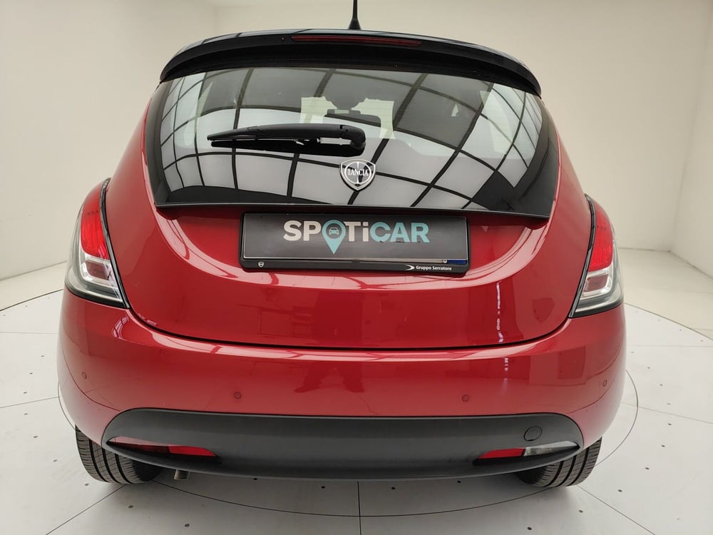 Lancia Ypsilon usata a Como (7)