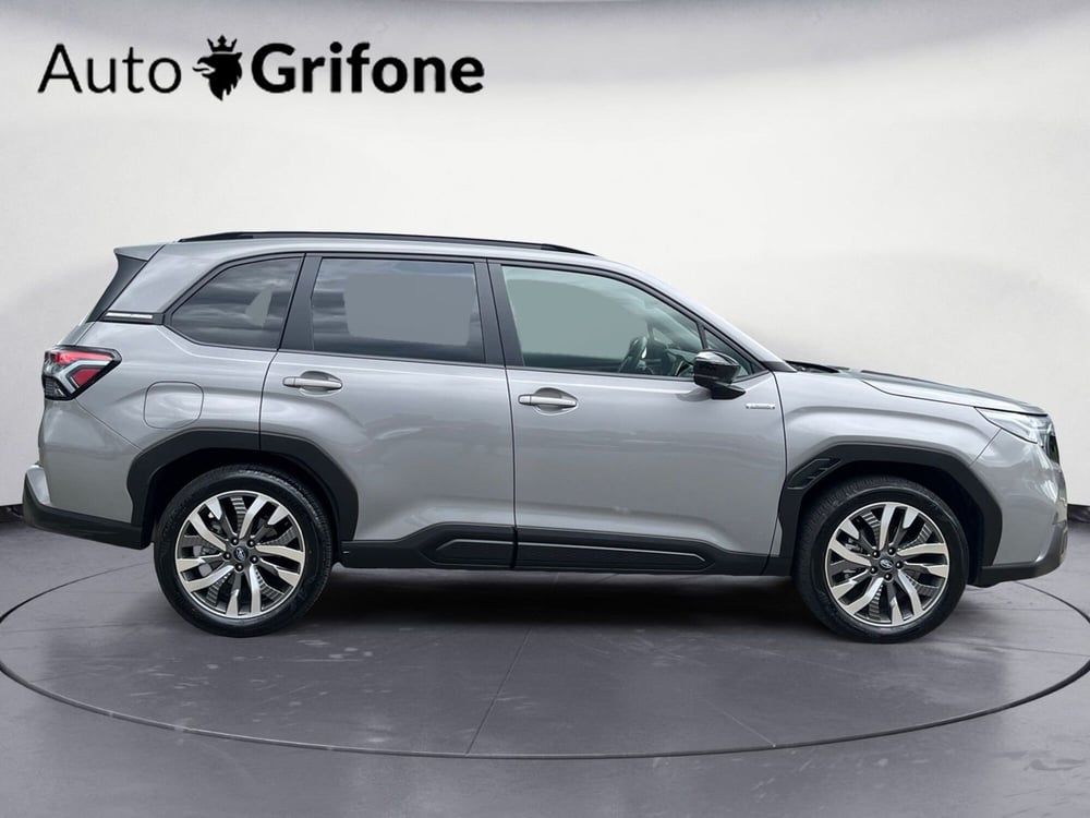 Subaru Forester nuova a Modena (6)