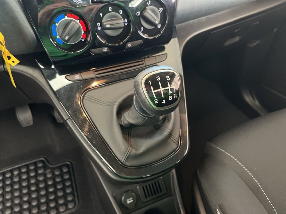Lancia Ypsilon usata a Torino (11)