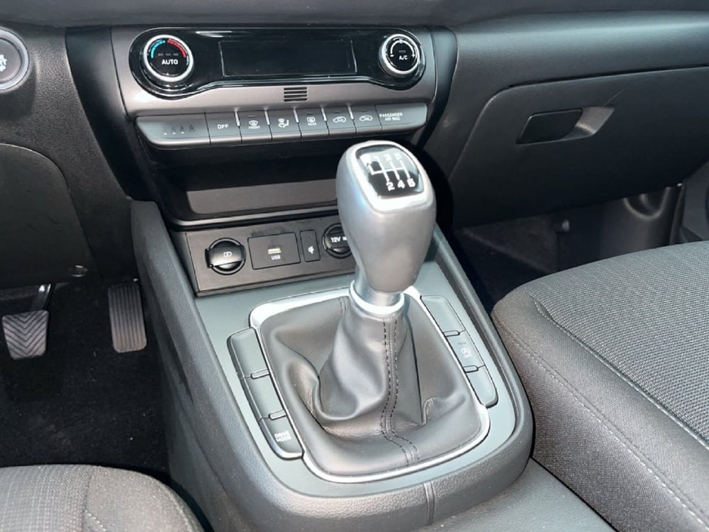 Hyundai Kona usata a Torino (11)