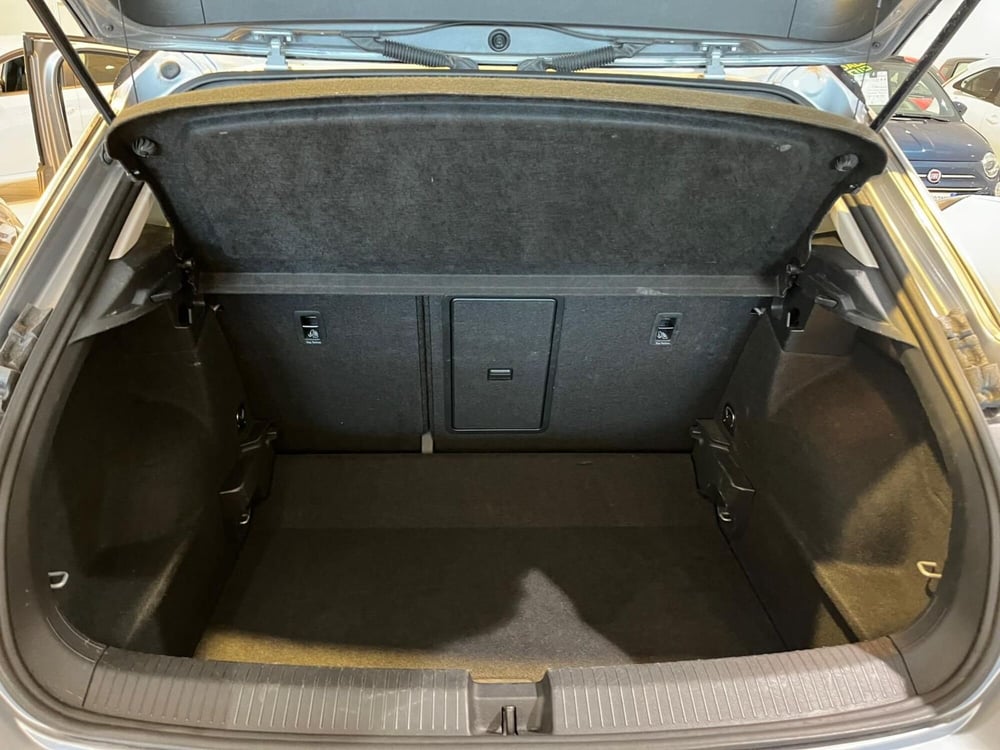 Volkswagen T-Roc usata a Milano (10)
