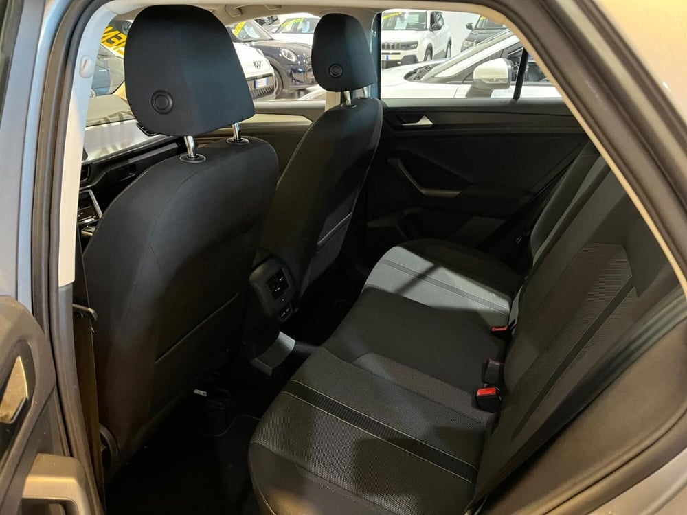 Volkswagen T-Roc usata a Milano (13)