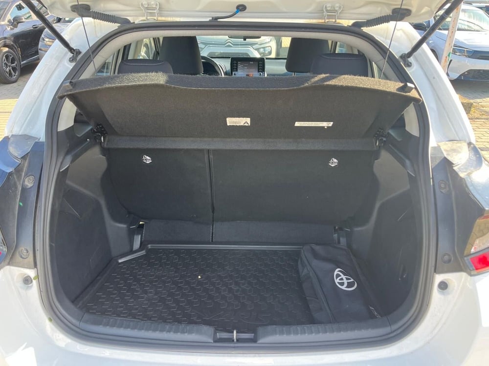 Toyota Yaris usata a Milano (10)