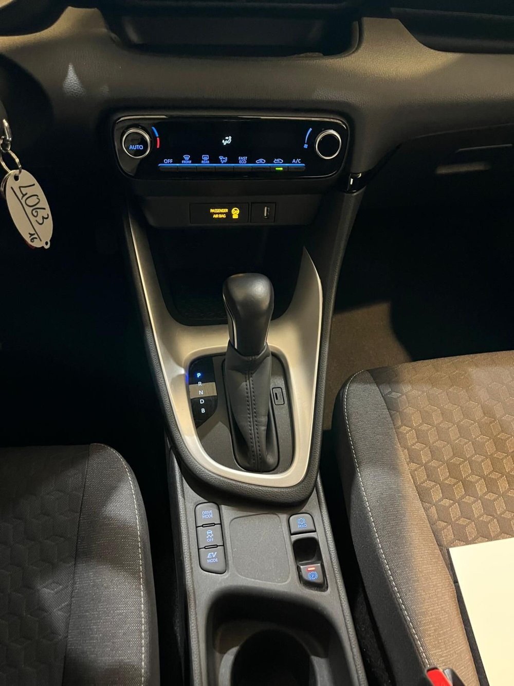 Toyota Yaris usata a Milano (17)