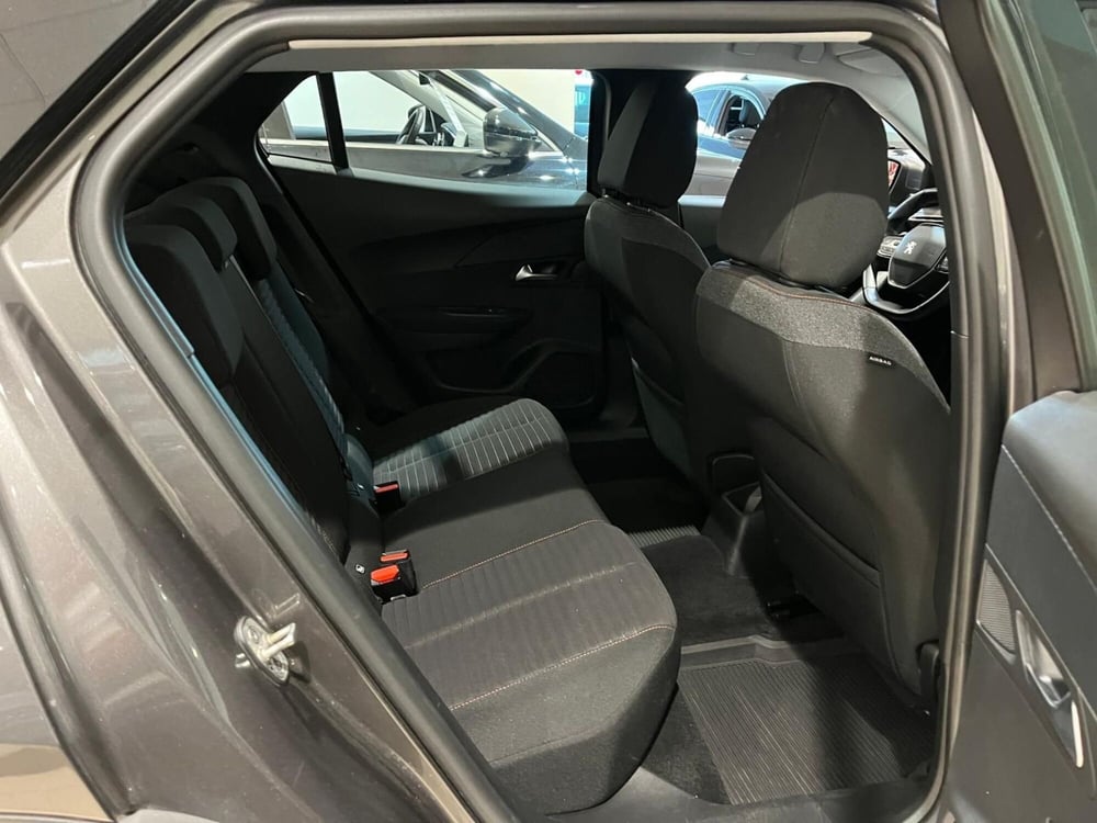 Peugeot 2008 usata a Milano (12)