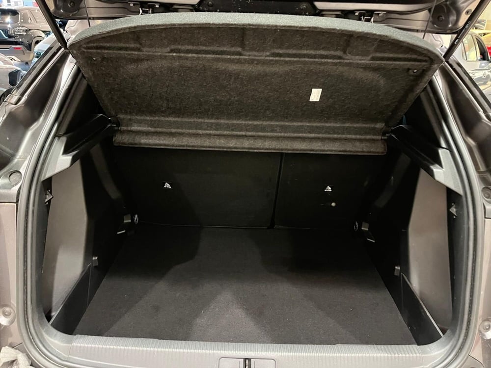 Peugeot 2008 usata a Milano (9)