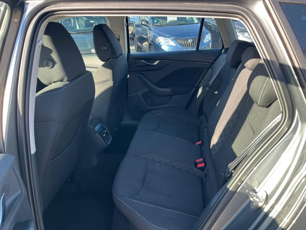 Skoda Kamiq usata a Milano (14)