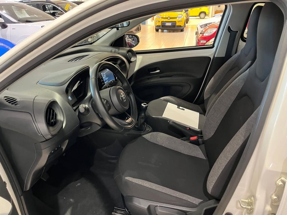 Toyota Aygo X usata a Milano (11)