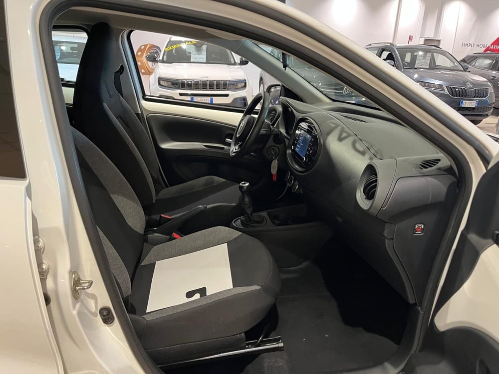 Toyota Aygo X usata a Milano (12)