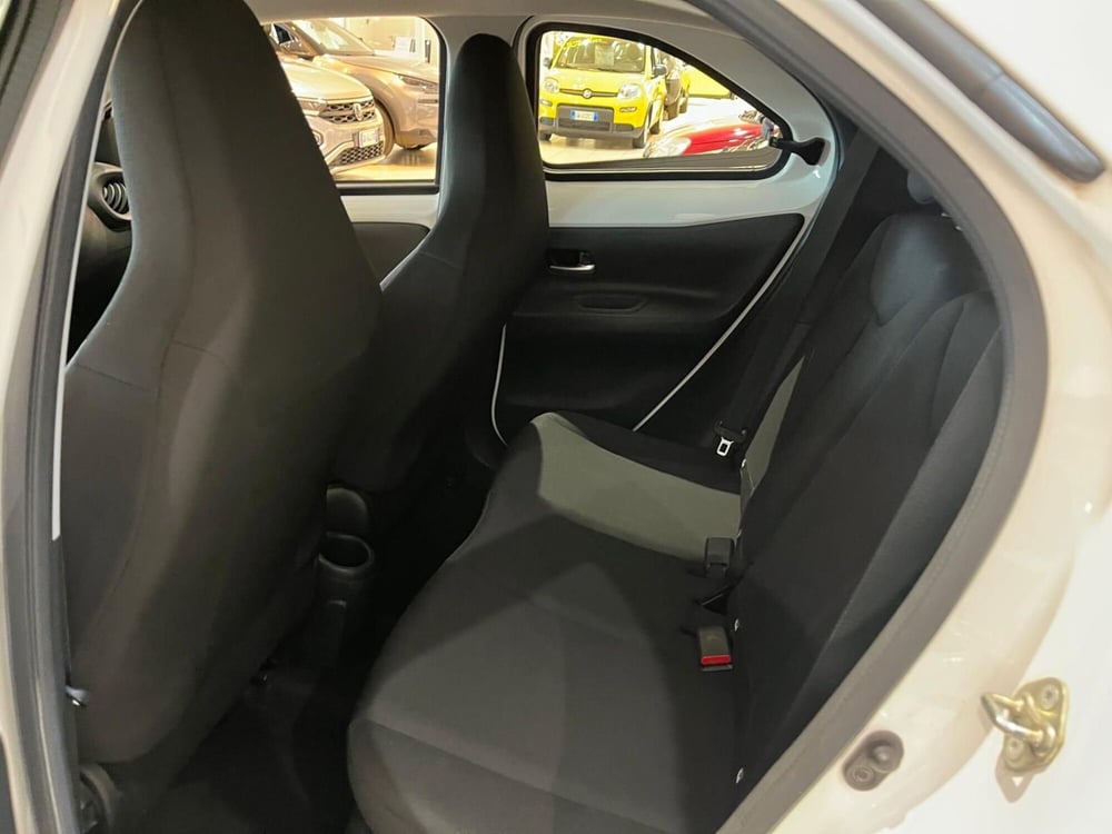 Toyota Aygo X usata a Milano (13)