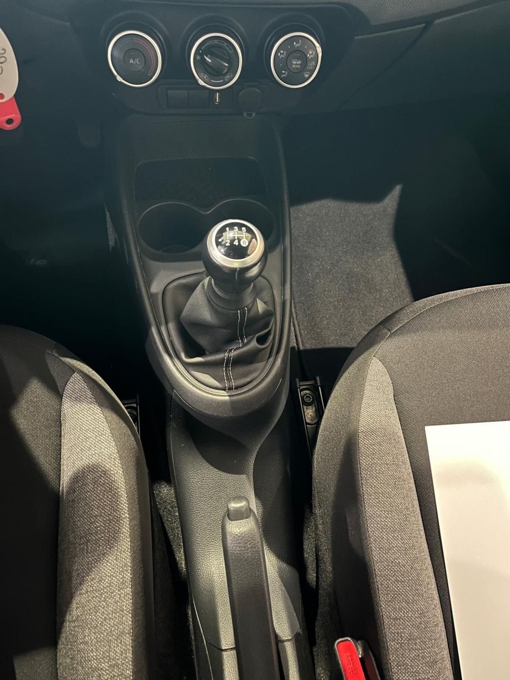 Toyota Aygo X usata a Milano (17)