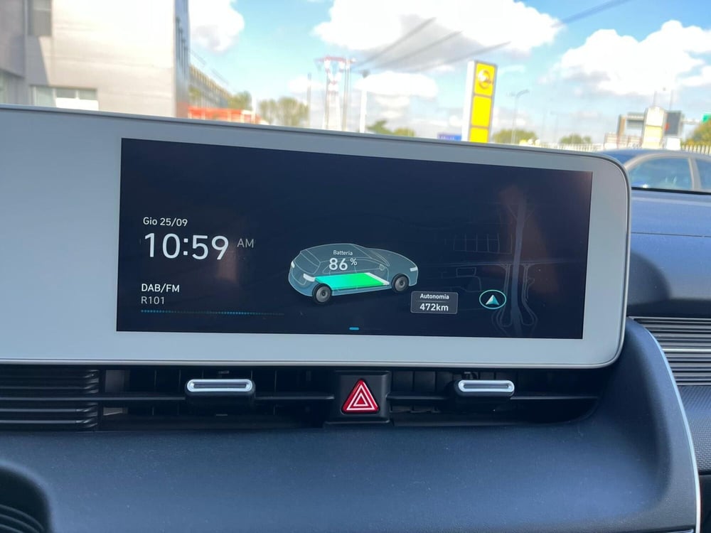 Hyundai Ioniq 5 usata a Milano (18)
