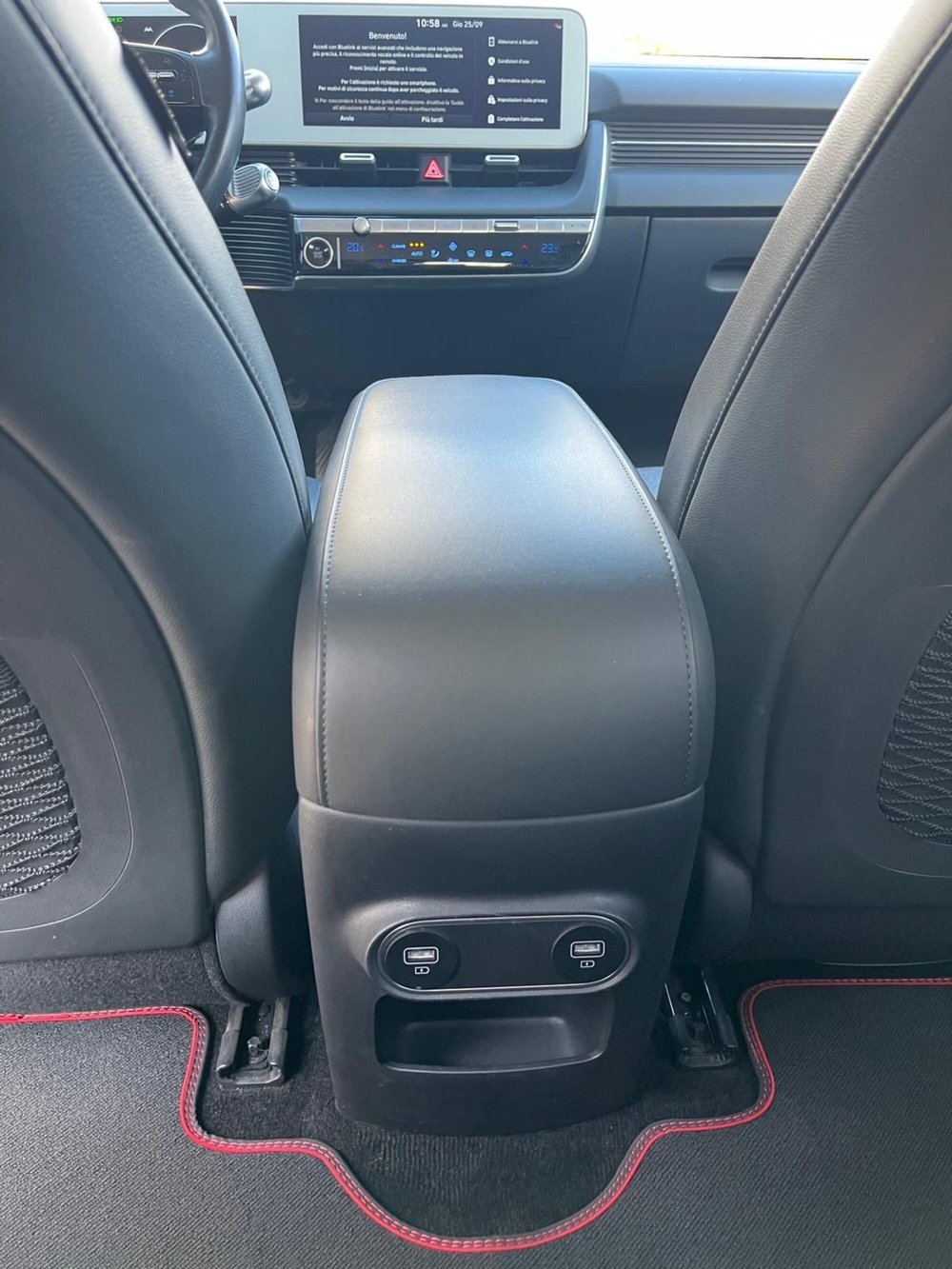 Hyundai Ioniq 5 usata a Milano (20)