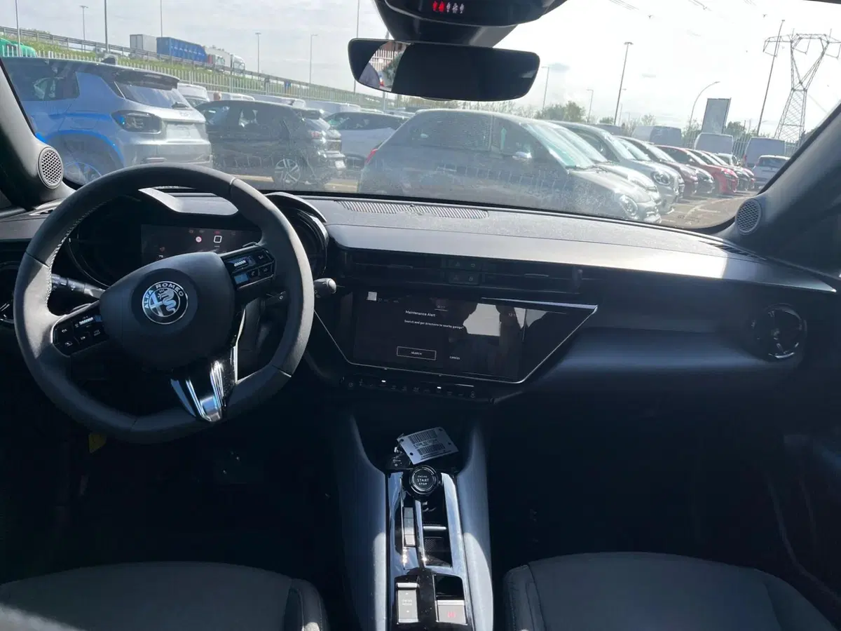 Alfa Romeo Junior nuova a Milano (15)