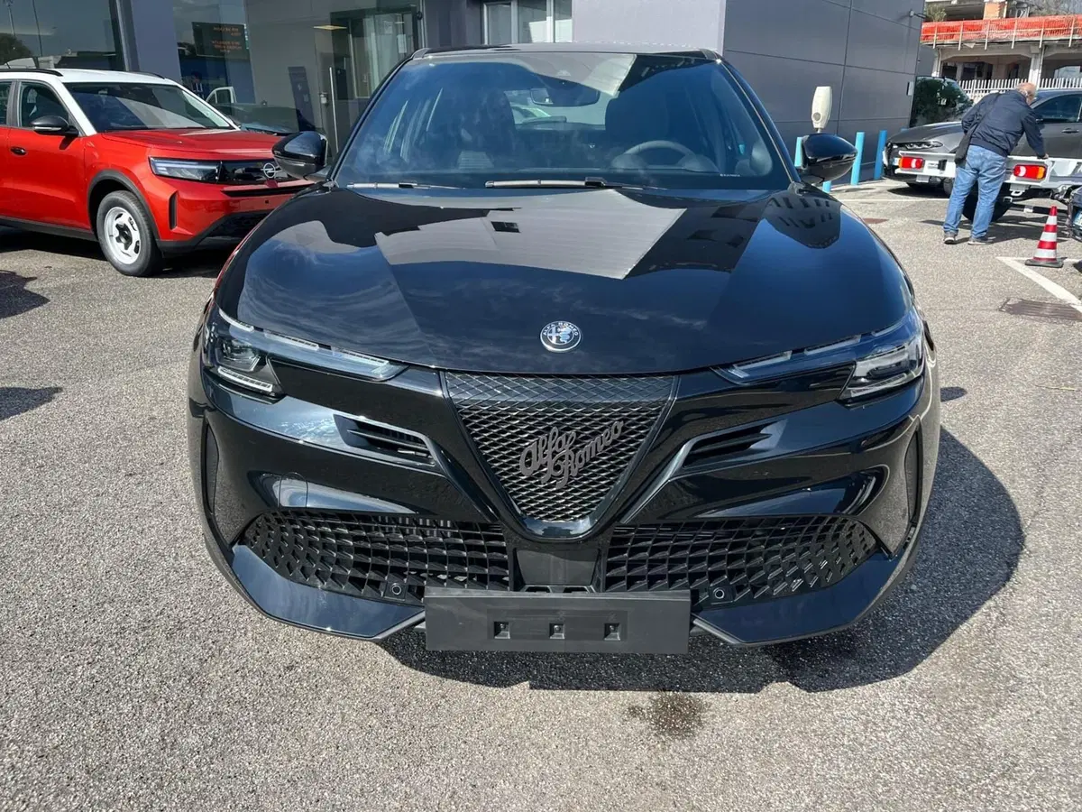 Alfa Romeo Junior nuova a Milano (2)
