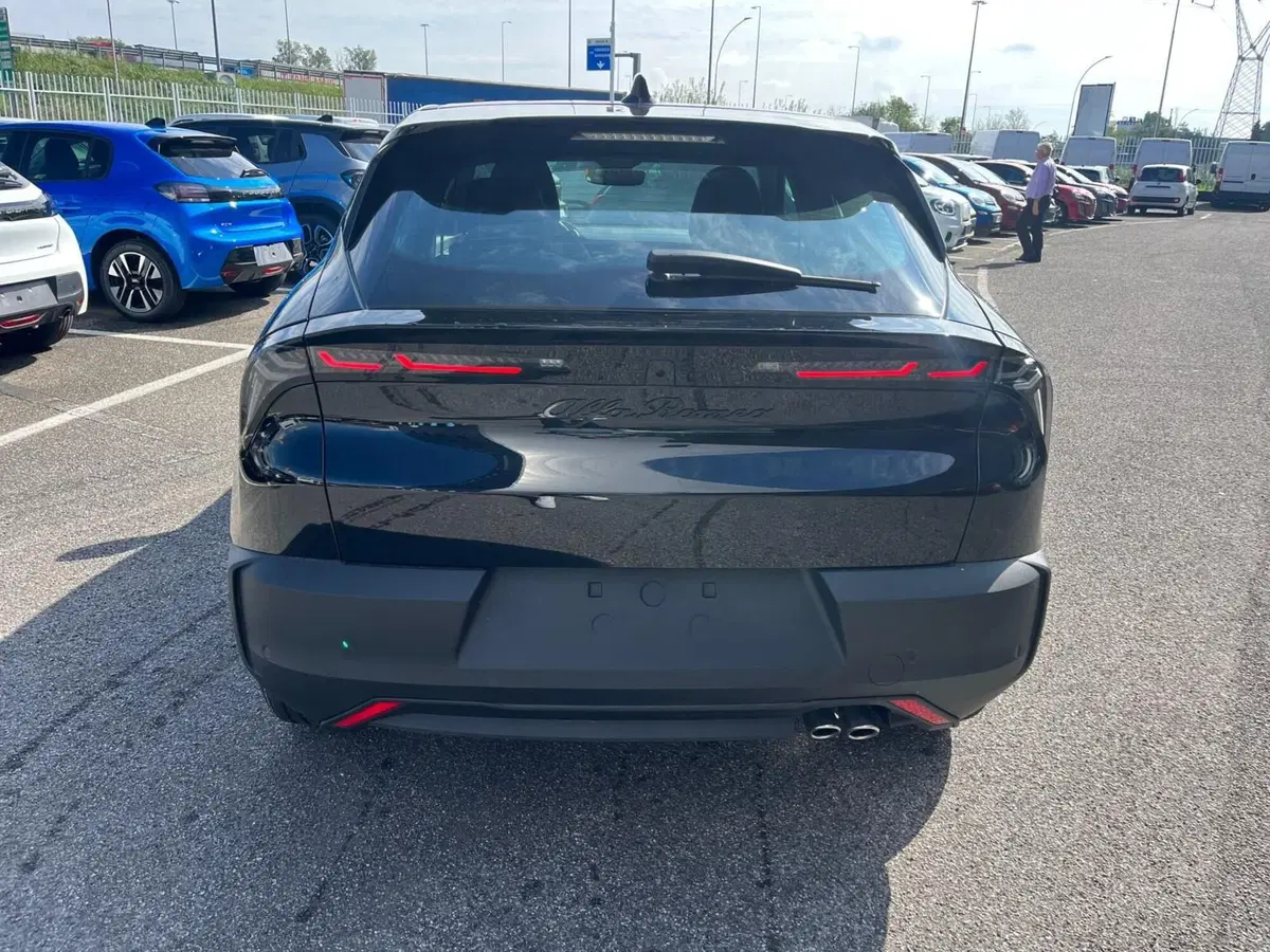 Alfa Romeo Junior nuova a Milano (8)