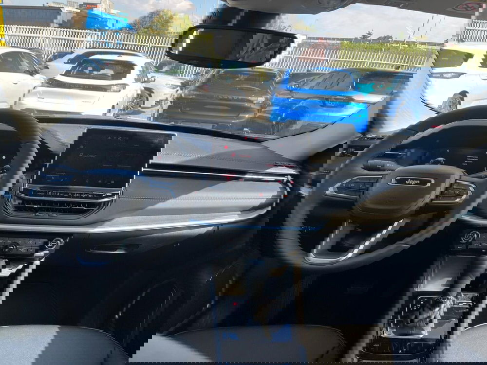 Jeep Compass nuova a Milano (15)