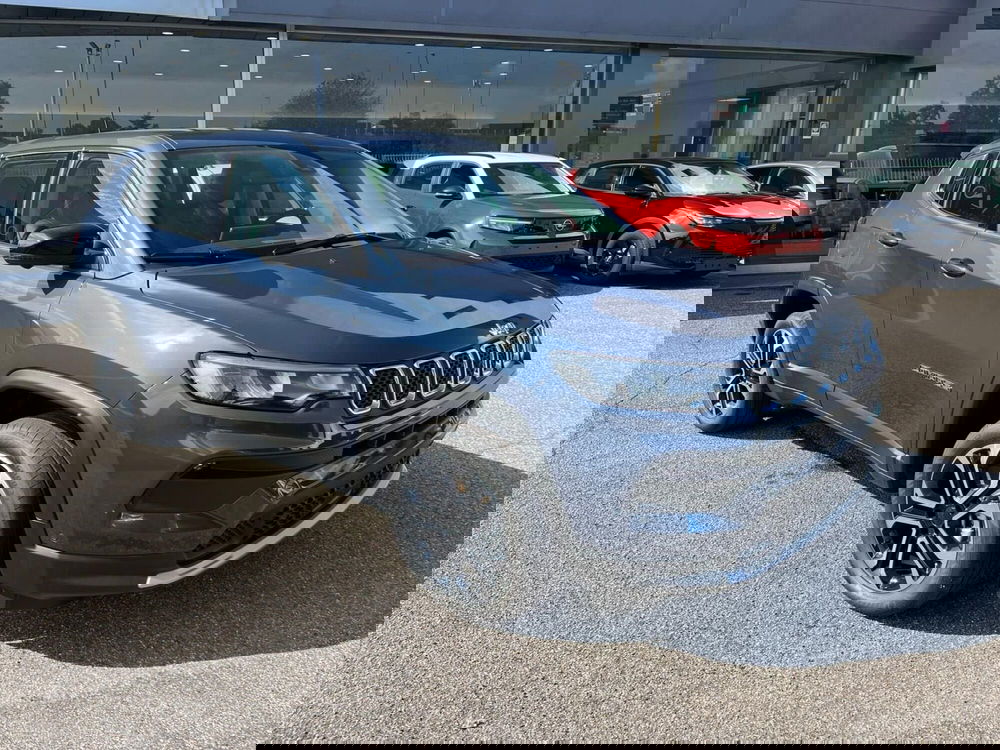 Jeep Compass nuova a Milano (3)