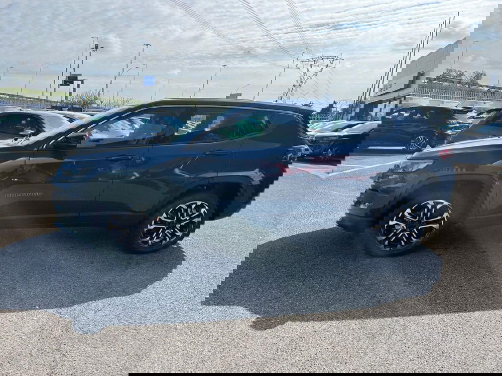 Jeep Compass nuova a Milano (5)