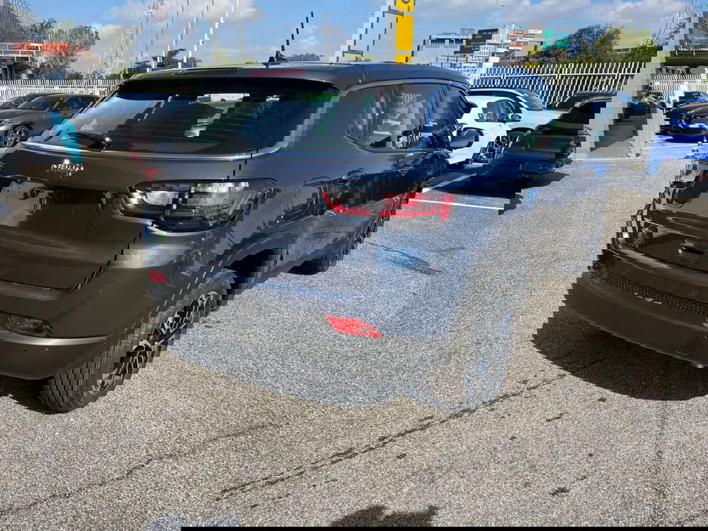 Jeep Compass nuova a Milano (7)