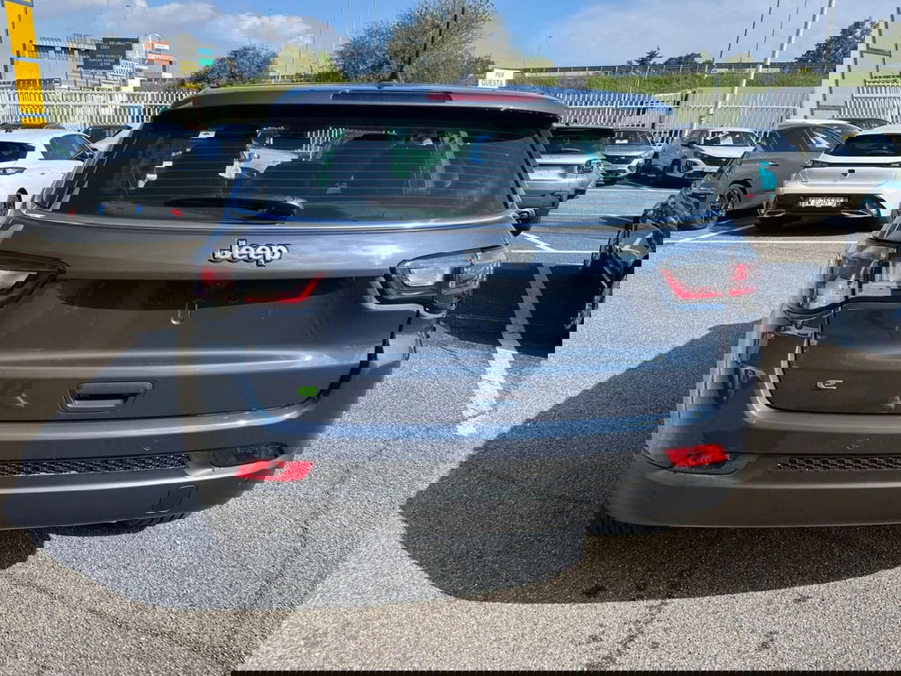 Jeep Compass nuova a Milano (8)