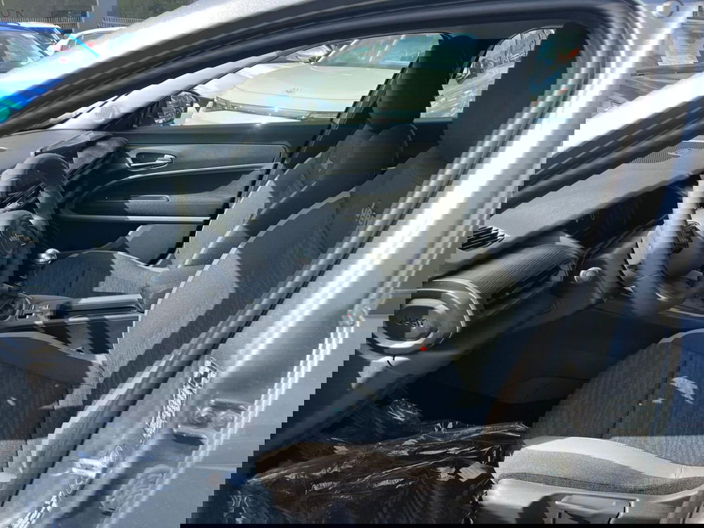 Jeep Avenger nuova a Milano (11)