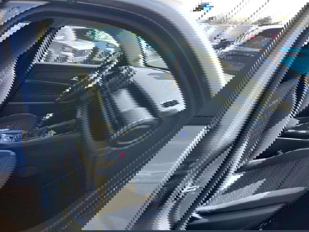 Jeep Avenger nuova a Milano (12)