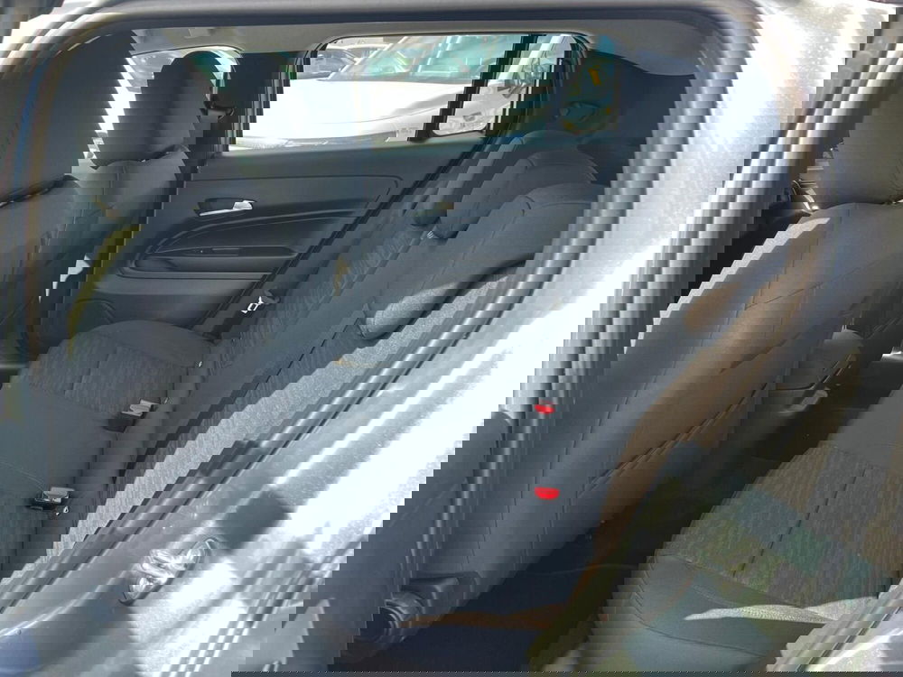 Jeep Avenger nuova a Milano (14)