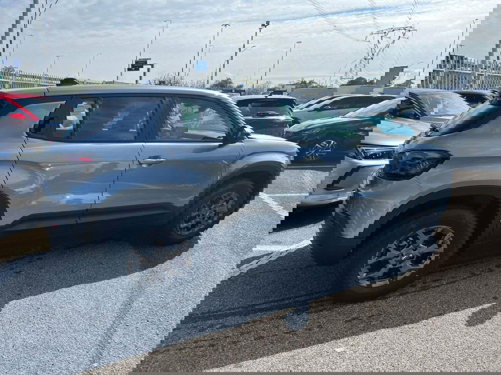 Jeep Avenger nuova a Milano (4)