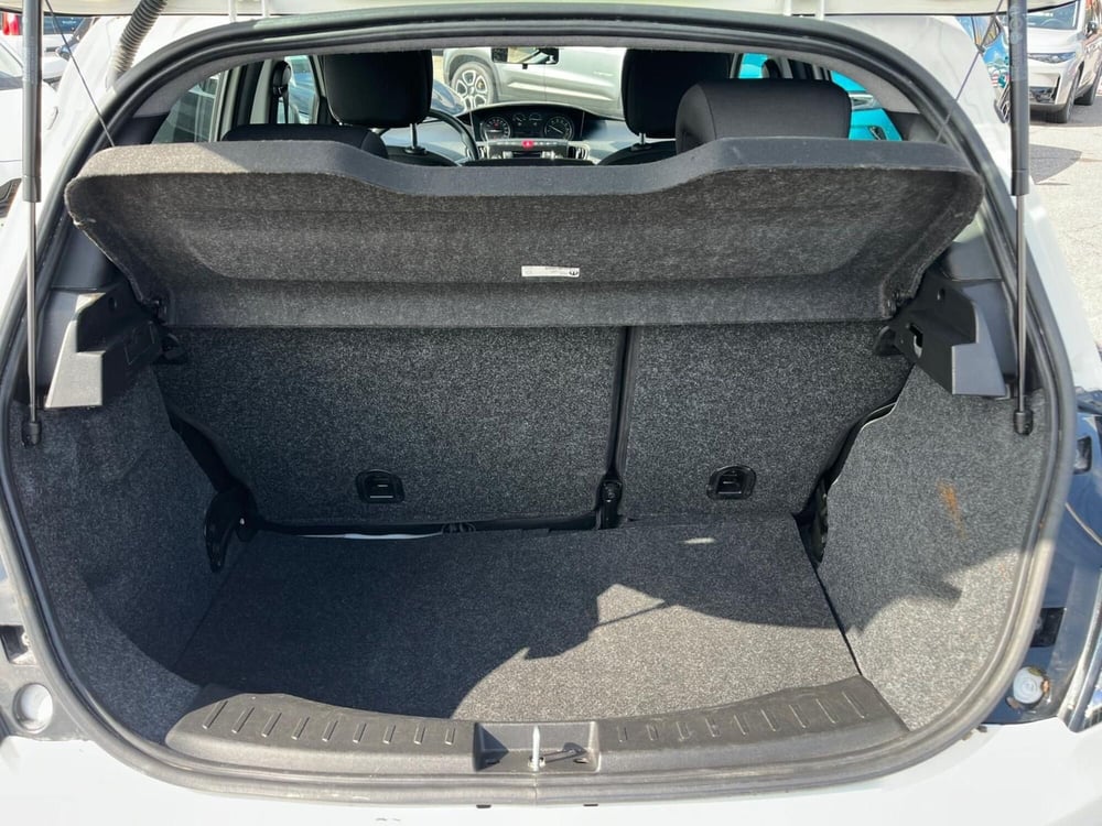 Lancia Ypsilon usata a Milano (10)
