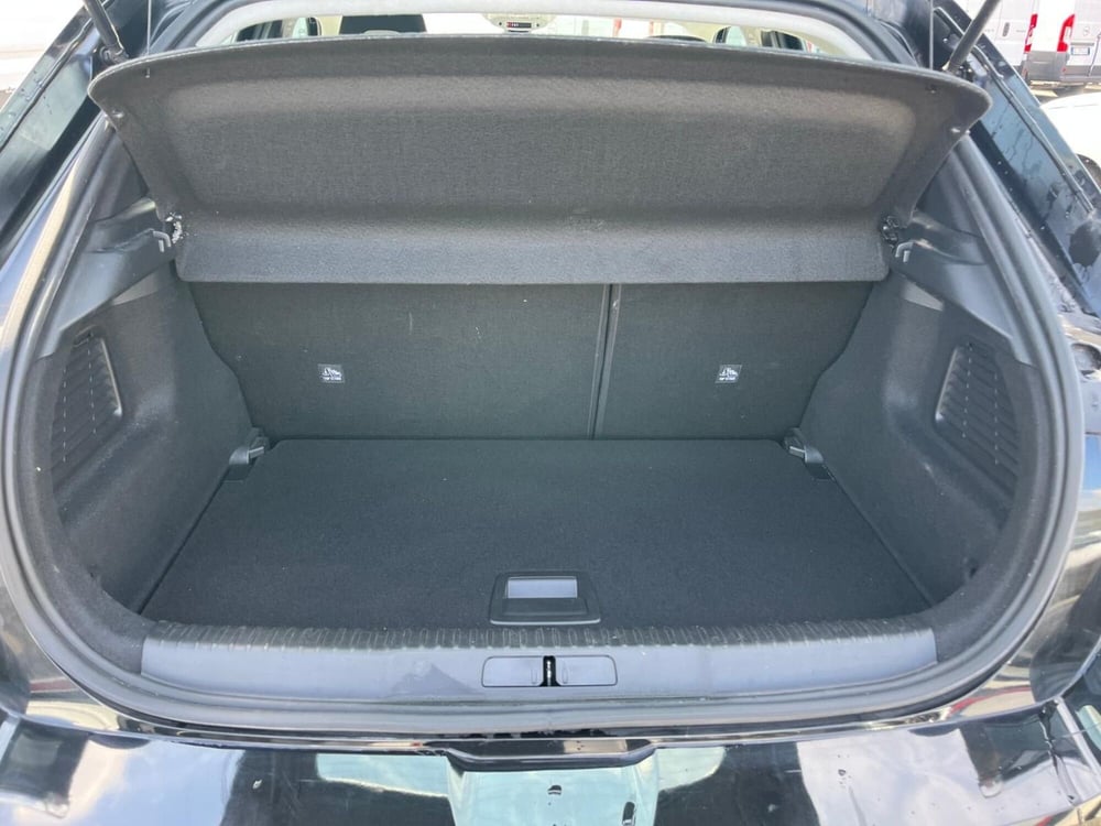 Opel Mokka usata a Milano (10)